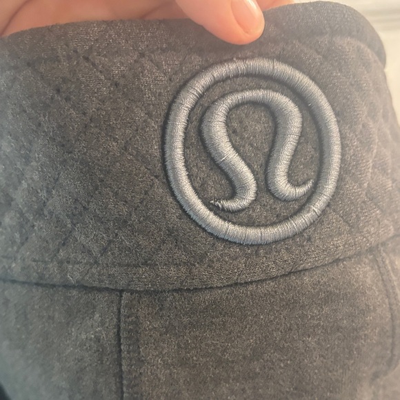 Special edition lululemon athletica grey jacket/ vest Size 10 GUC - Picture 6 of 10